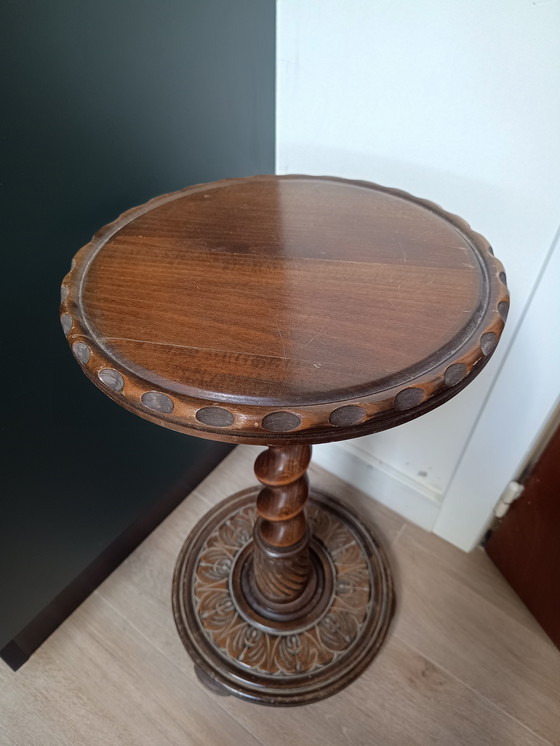 Image 1 of Piëdestal in massief hout