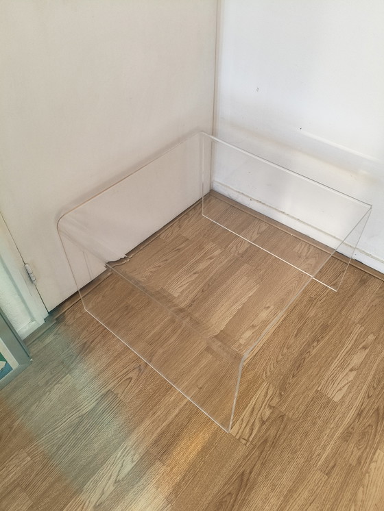 Image 1 of table basse vintage en plastique acrylique lucite