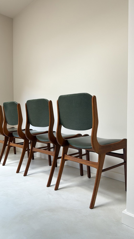 Image 1 of Vier vintage houten stoelen met groen skai leer