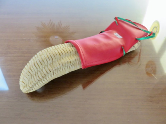 Image 1 of Pelota decorativa de resina, País Vasco, años 60-70.