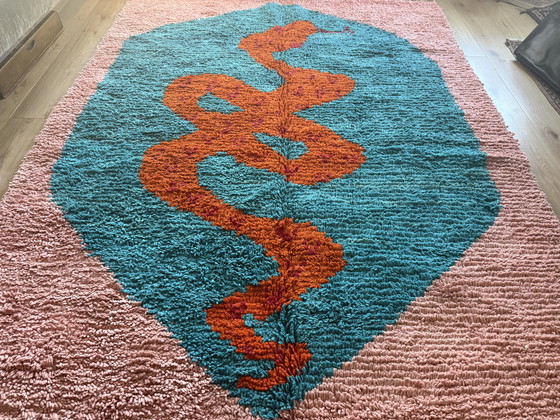Image 1 of Tappeto monumentale in lana fatto a mano con motivo a serpente – 325 × 204 cm