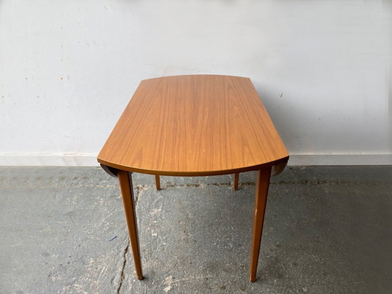 Image 1 of Petite table de salle à manger à feuilles tombantes du Mid Century avec plateau en Formica