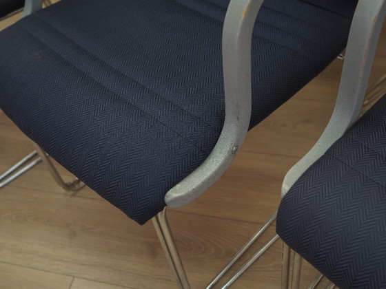 Set di sei sedie con braccioli, rivestimento blu, design moderno italiano, anni '90 – Sedie da pranzo (photo 6 of 15)
