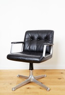 Osvaldo Borsani Swivel Chair P125 for Tecno Milano