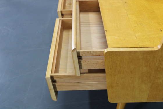 Image 1 of Nachtkastjes en ladekast met glazen legplank uit 1960, Tsjecho-Slowakije