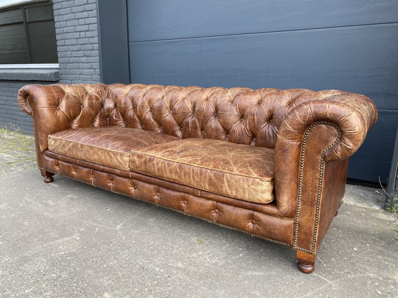 Image 1 of Prachtige stoere Chesterfield bank in vintage sigaren cognac 