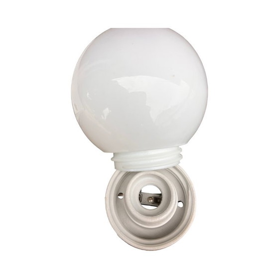 Image 1 of Industriële wandlamp, wit, glas, FOTON, Polen, jaren 60.