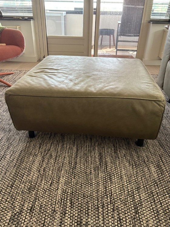 Image 1 of Cartel Living Replay Sofa aus gebürstetem Leder mit passendem Hocker
