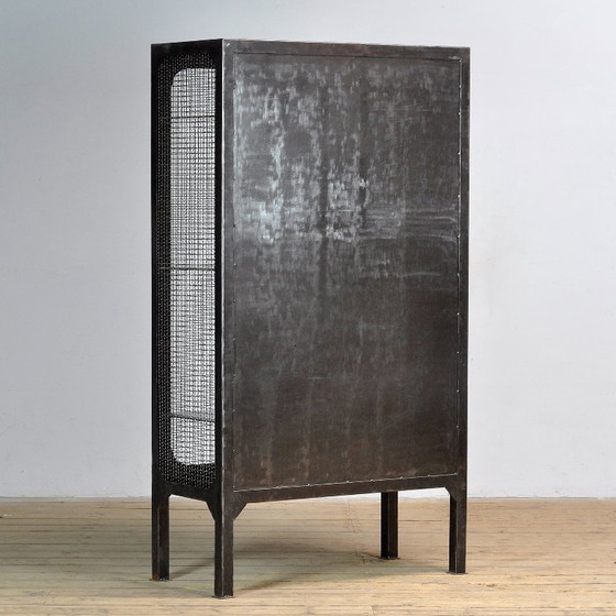 Image 1 of Armoire médicale vintage, années 1970