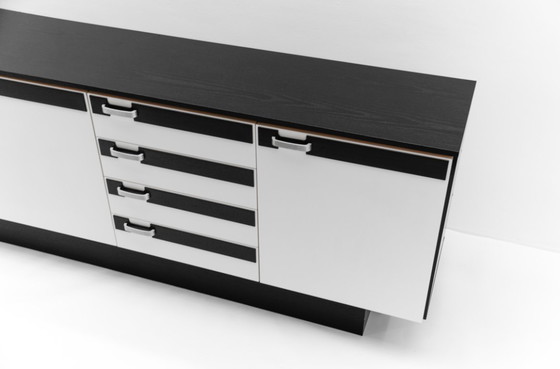 Image 1 of Credenza Space Age in bianco e nero, anni '60