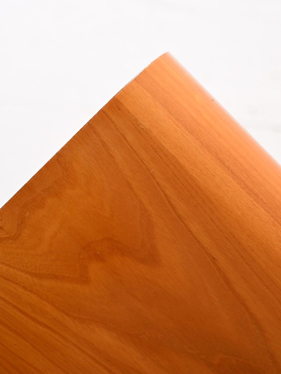 Image 1 of Cómoda sueca de chapa de olmo de los años 40