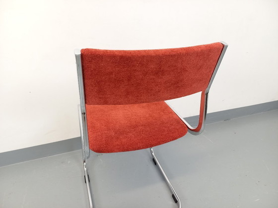 Image 1 of Vintage cantilever chair in chromed metal and fabric from the '70s
