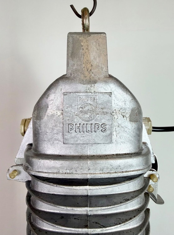 Image 1 of Grote industriële hanglamp van zwart emaille van Philips, jaren 60.