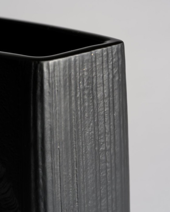 Image 1 of Zeldzame Ammoniten Porcelaine Noire porseleinen vaas Martin Freyer voor Rosenthal H24cm