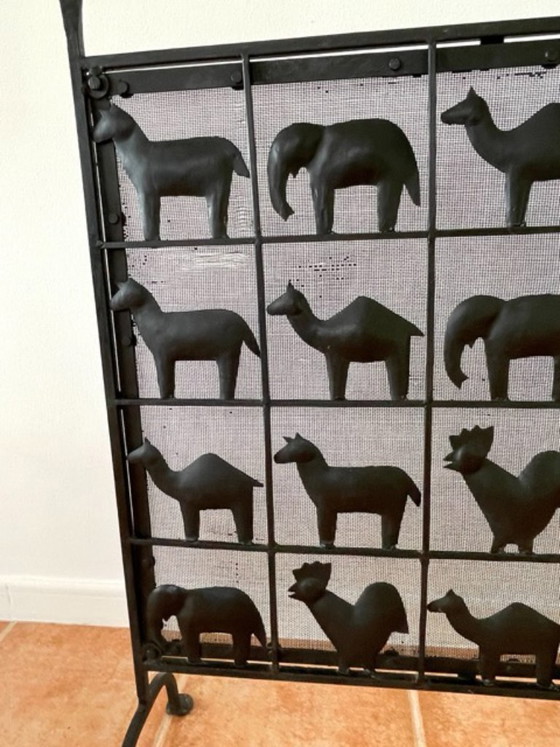 Image 1 of Parascintille in ferro battuto a forma di animale, stile Atelier Marolles, Francia, 1950