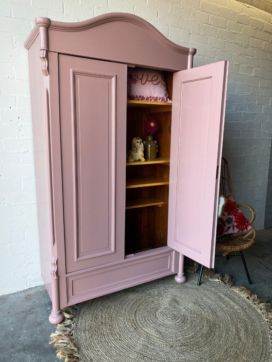 Image 1 of Armario antiguo, mueble para habitación infantil, mueble para juguetes restaurado.