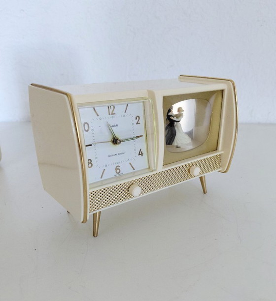 Image 1 of Goldbuhl/Richter KG fifties alarm clock with music box