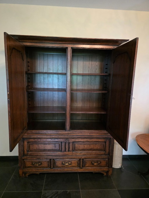Vintage massief eikenkast