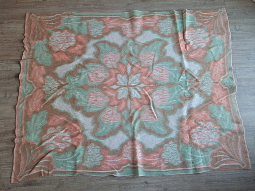 Vintage Wool Blanket With Floral Pattern - 161 x 210 cm