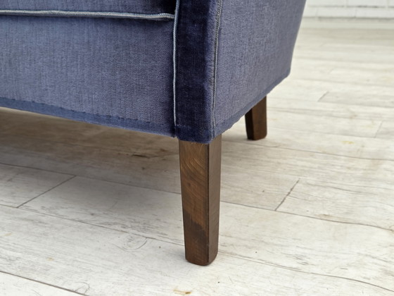 Image 1 of Sofá danés de 2 plazas de los años 60, terciopelo azul original para muebles, patas de madera de haya