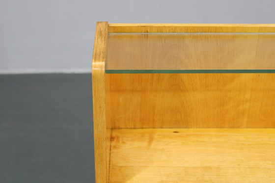 Image 1 of Pareja de mesitas de noche, década de 1960, Checoslovaquia