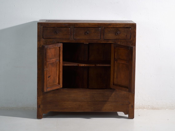 Grenen dressoir met drie laden en twee deuren – China, circa 1950 (photo 30 of 40)
