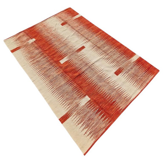 Handgeweven modern rood ikat kilim tapijt | Platgeweven wollen tapijt | 168 × 239 cm (66 × 94 inch) (photo 9 of 10)