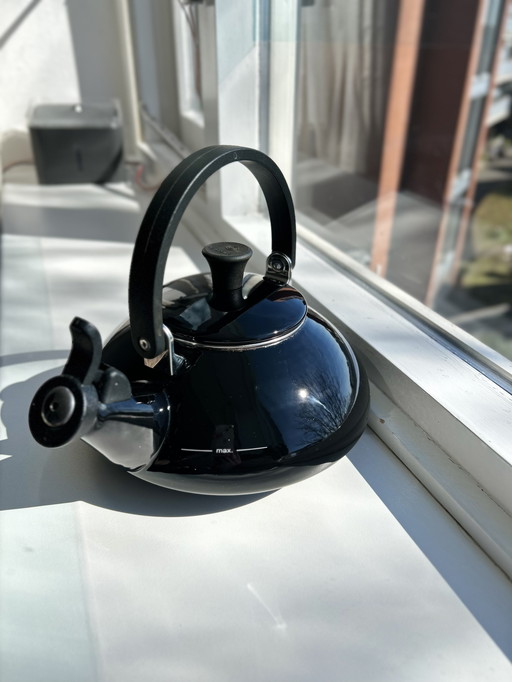 Le Creuset Fluitketel (1.5L) Zwart - Brandschoon & Als Nieuw