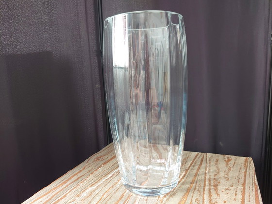 Image 1 of Vase en verre soufflé à la bouche avec facettes