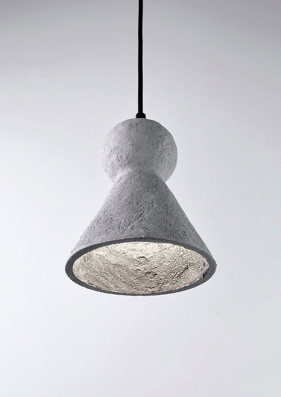 Image 1 of LOVER 02 Designer-Pendelleuchte von Rodrigo Vairinhos "NEO", Mineralbeton