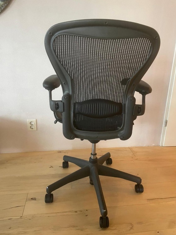 Image 1 of Silla Aeron Graphite de Herman Miller