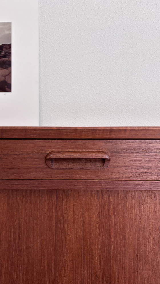 Image 1 of Buffet bas vintage danois en teck