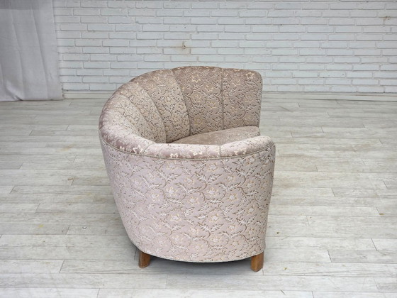 Image 1 of Sofá danés de dos plazas "Banana" de la década de 1970, tapizado original en terciopelo verde claro/gris.