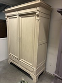 Brocante kledingkast 