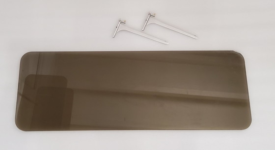 Image 1 of Estantería modular de pared en cristal ahumado