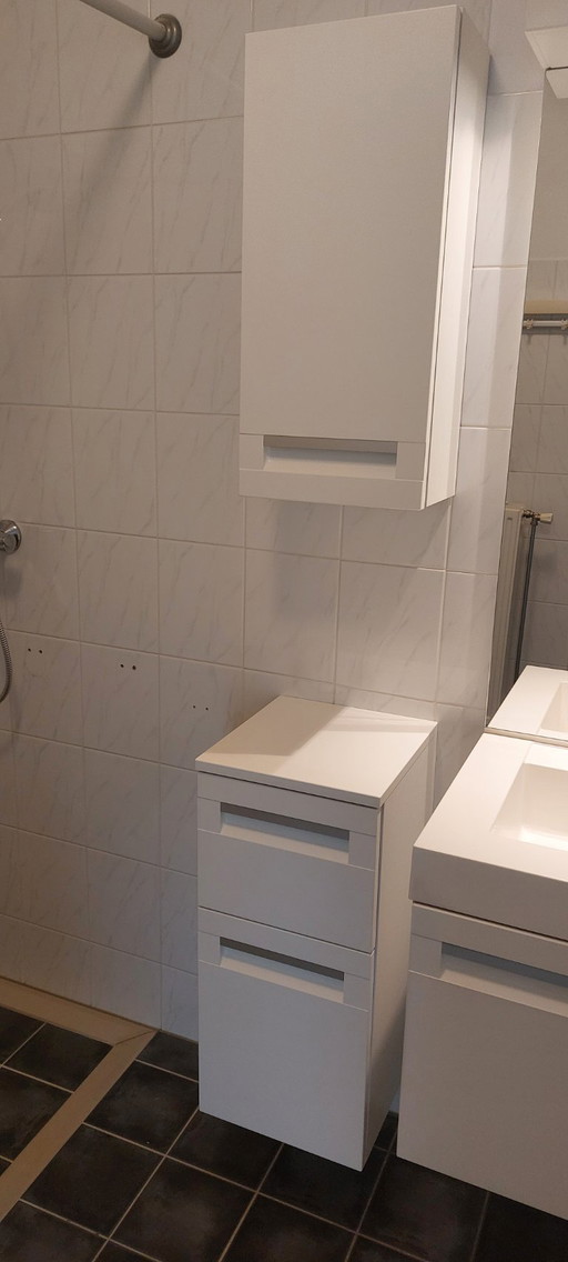 2 Hangkastjes badkamer Wit