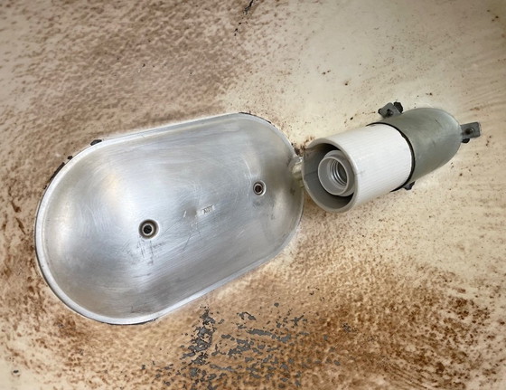 Image 1 of Grande suspension ovale de style industriel polonais, fabriquée par Predom Mesko, années 1970