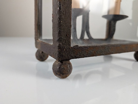 Image 1 of Lanterna in ferro battuto con pannelli in vetro, motivi fogliati