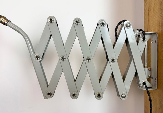 Image 1 of Grijze Duitse industriële schaarwandlamp van SIS, jaren 60.