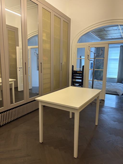 Table Blanche d'Ann Demeulemeester (Bulo)