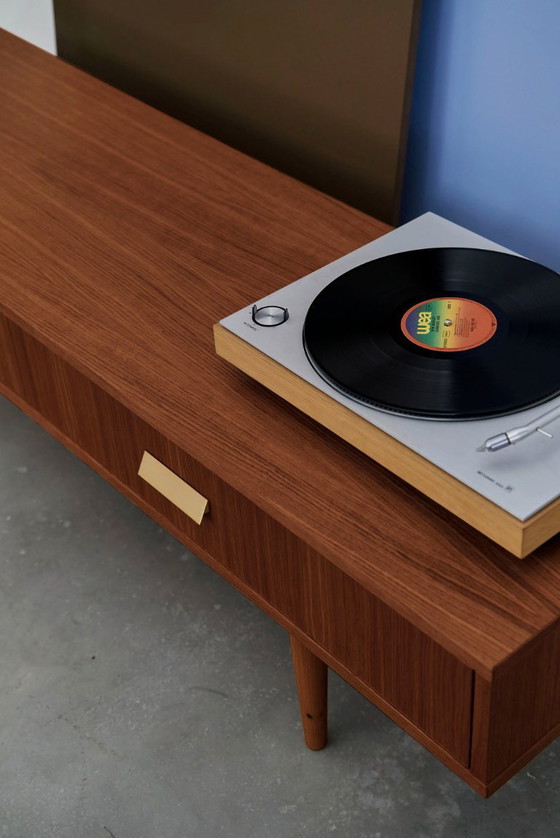 Image 1 of Lowboard 2 laden eiken gebeitst teak - L02