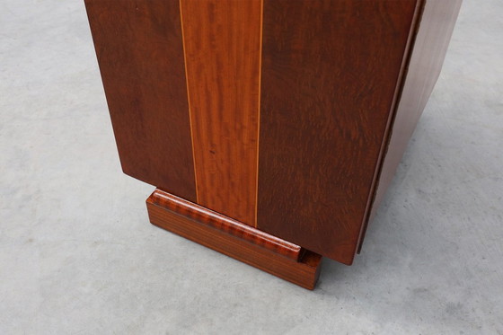 Image 1 of Armario Art Decó único con incrustaciones de chapa de madera, Francia años 20