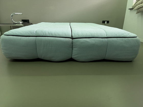 Arflex Strips Bed Cini Boeri – Tweepersoonsbedden, Textile (photo 3 of 6)