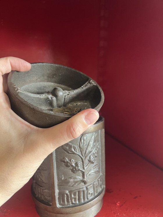Image 1 of Pot d’apothicaire vintage en fonte 