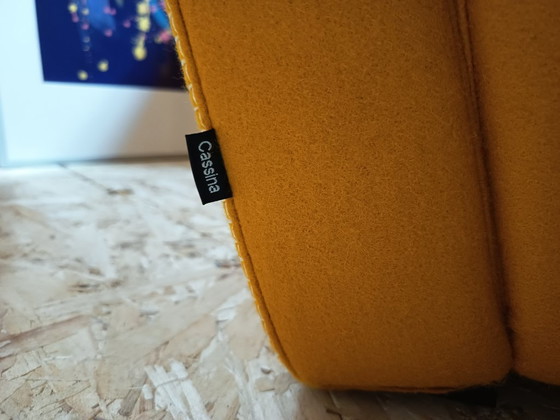 Image 1 of CASSINA Paire de fauteuils Utrecht 637 NEUF 2026 en laine KVARD Moutarde par Gerrit Rietveld