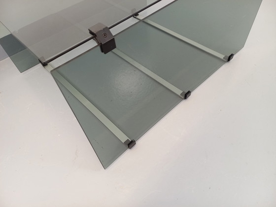 Image 1 of Vintage salontafel van gerookt glas, zwart metaal en gegoten aluminium uit de jaren 70