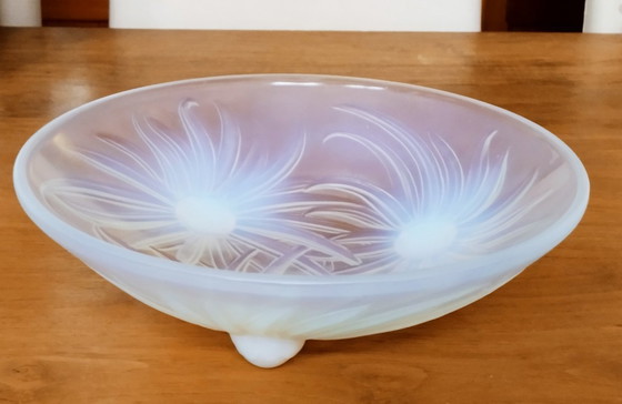 Image 1 of Opalescent Art Deco bowl by Edmond Etling.