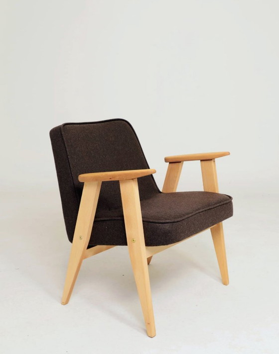 Image 1 of Poltrona scandinava in lana naturale color cioccolato, design di Chierowski.