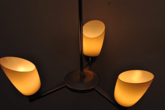 Image 1 of Lampadario vintage a tre bracci in cromo e vetro, anni '50