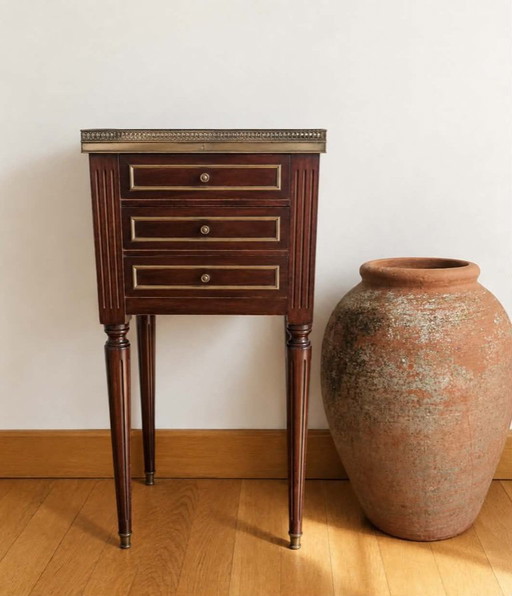 Nachttisch oder Chiffonnière im Louis XVI Stil – bijzettafels, Wood